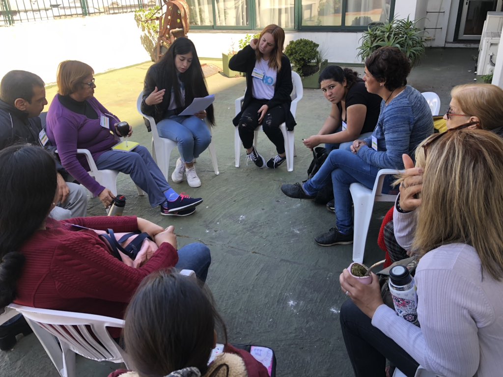 TECHOuy's tweet photo. Gracias a @acjmontevideo por prestarnos las instalaciones; un espacio propicio para la construcción colectiva y el conocimiento. Gracias también a los voluntarios de recreación de la institución que pudieron jugar con los niños y niñas mientras sus padres participaban del #ERC10. https://t.co/uvPlvibMc9