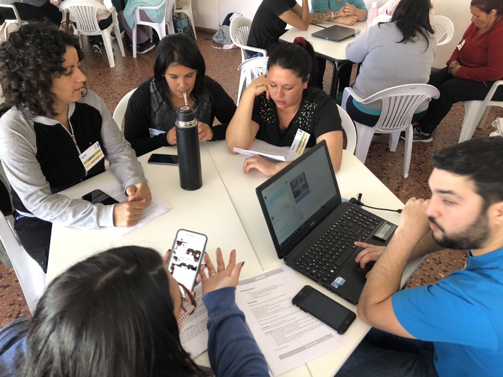 TECHOuy's tweet photo. Gracias a @acjmontevideo por prestarnos las instalaciones; un espacio propicio para la construcción colectiva y el conocimiento. Gracias también a los voluntarios de recreación de la institución que pudieron jugar con los niños y niñas mientras sus padres participaban del #ERC10. https://t.co/uvPlvibMc9