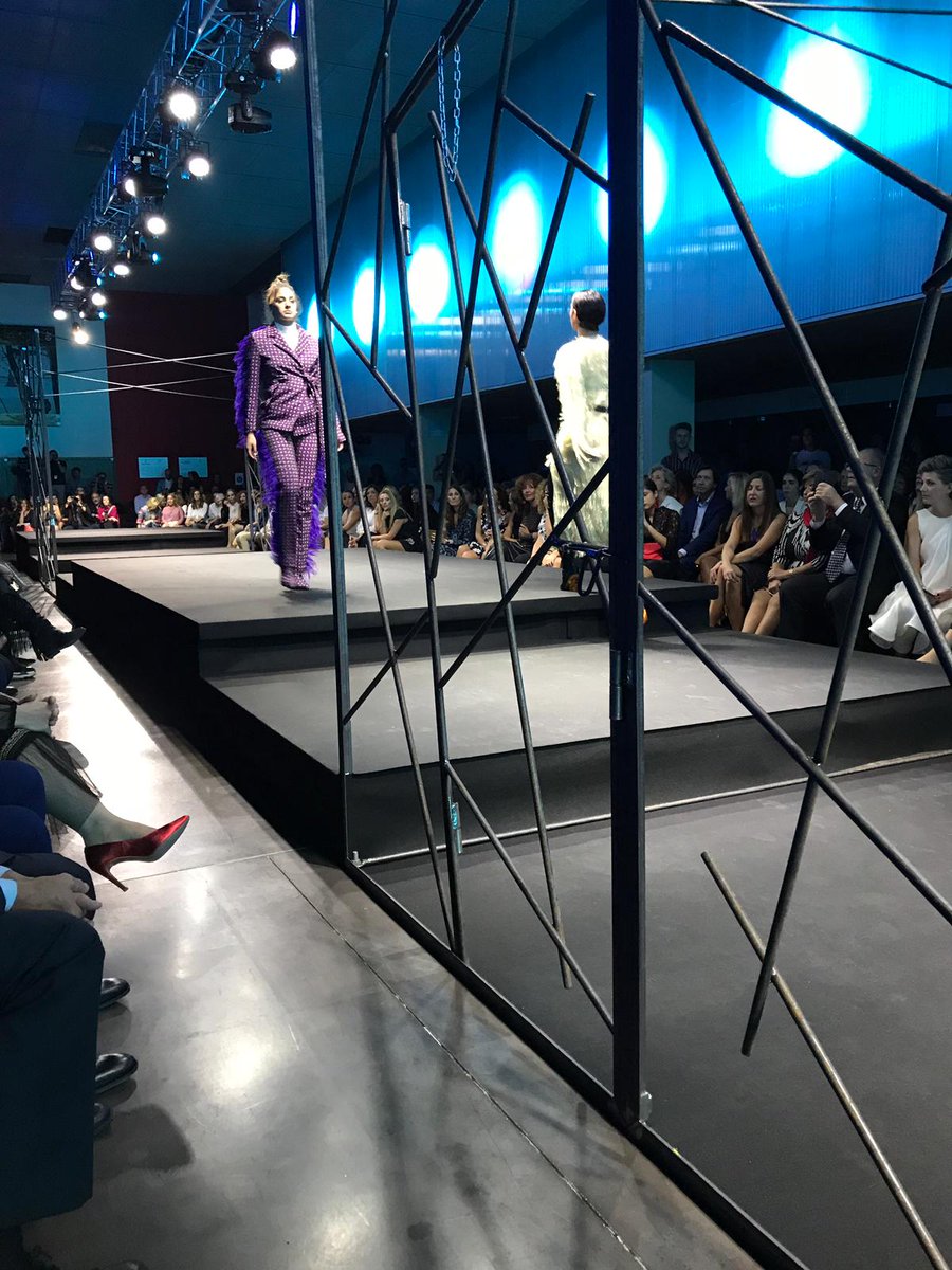 MB_Albacete's tweet photo. Otro año más estamos presentes en #ABFashion de nuestra amiga @Lola_Tendencias 👠

#moda #VEdicion #AutomóvilesVillar #Albacete #Patrocinador https://t.co/FGV8XCFCMG
