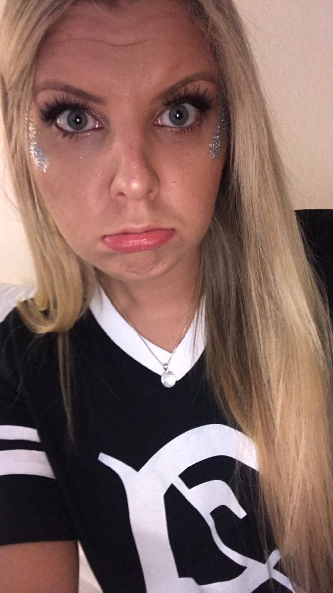 reputallison13's tweet image. @taylornation13 @taylorswift13 I wanna be your A team! I’m ready for night 2 and the last night of the US tour! Can’t wait to have the time of my life with Taylor and so many of my friends😍😭🐍💃🏼✨🎤🎉❤️ #reptourArlington