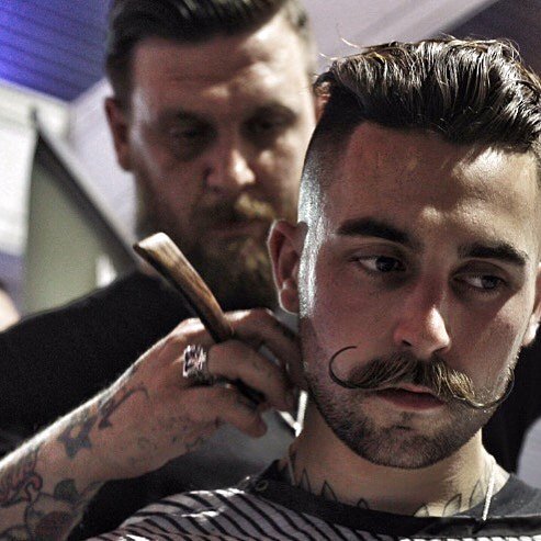 Apothecary87's tweet photo. Flashback to when we had @mrrobinsons demonstrating for us at one of the hair shows.
What a mighty tash!
#Apothecary87 #TheManClub
Model: @zac_ruin
Photo: @damianmewasiak https://t.co/Ek4MbbQPbz