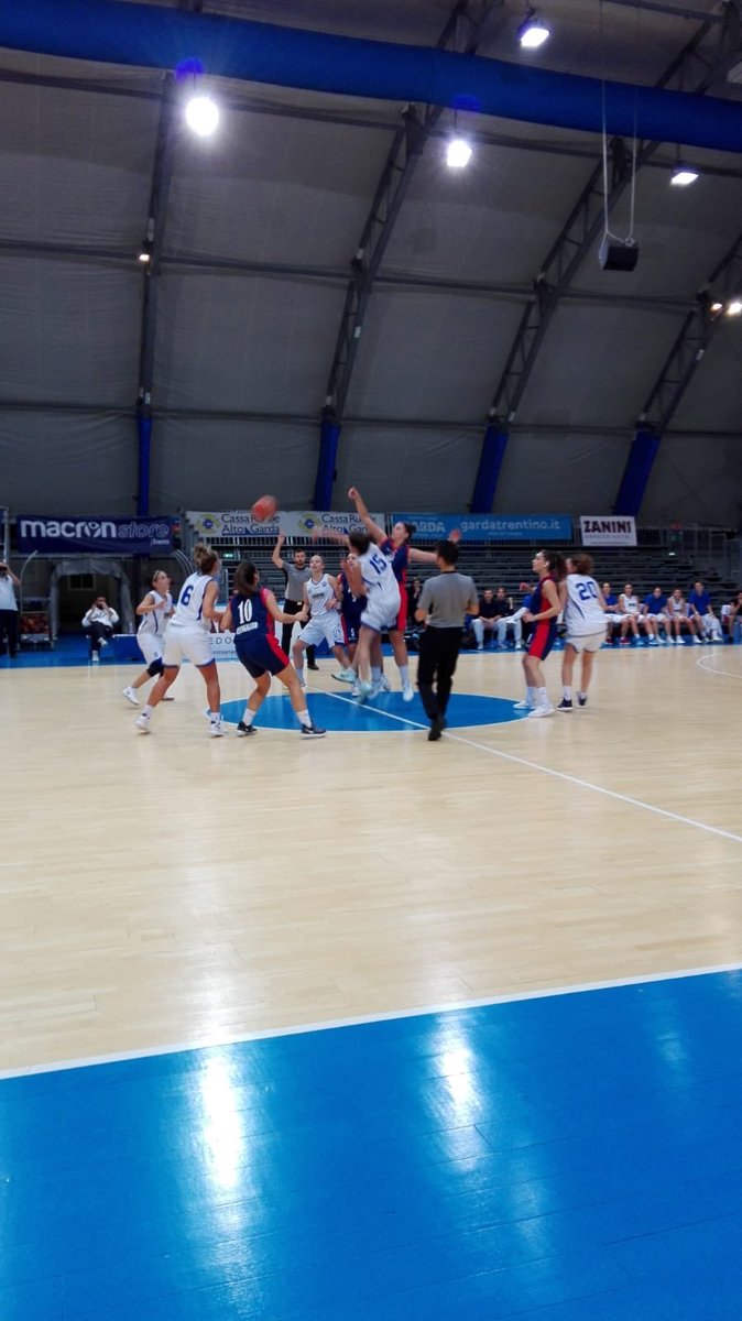 PLCussignacco's tweet photo. Buona la prima per le ragazze della serie B.
Vittoria esterna 49-54.
Brave ragazze 🎉🎉🎉 https://t.co/5h8Vxiid0r
