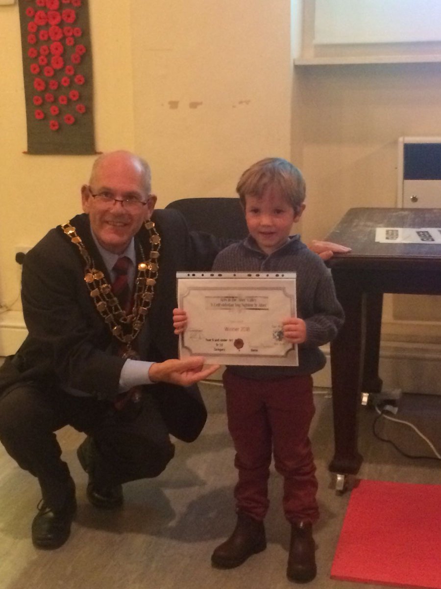 A wonderful evening celebrating amazing talents in the Aber Valley including my littlest winning 1st prize for his painting in the Year 2 and under Art category <a href="/Undercurrentss/">Undercurrents</a> #proudmamma #celebrate #artistinthemaking #childrensart