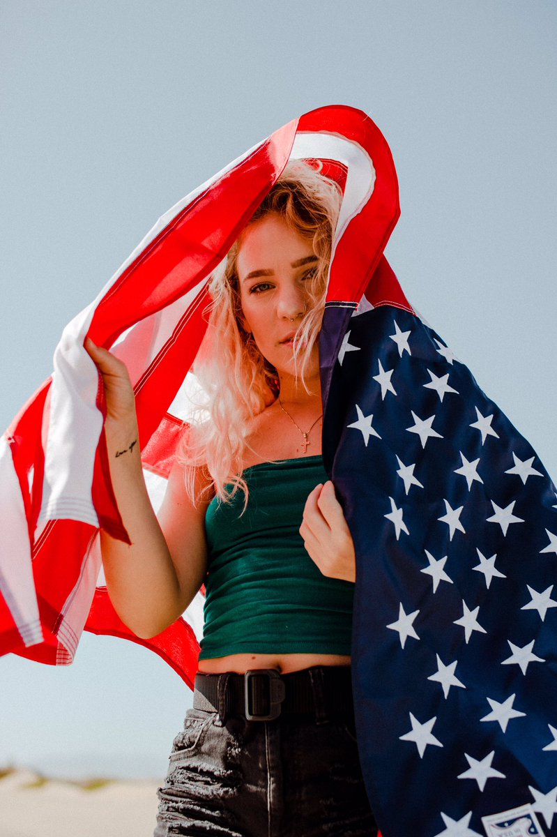 dontcrymedusa's tweet photo. These colors don’t run 🇺🇸 https://t.co/u8Ekw1jAhD