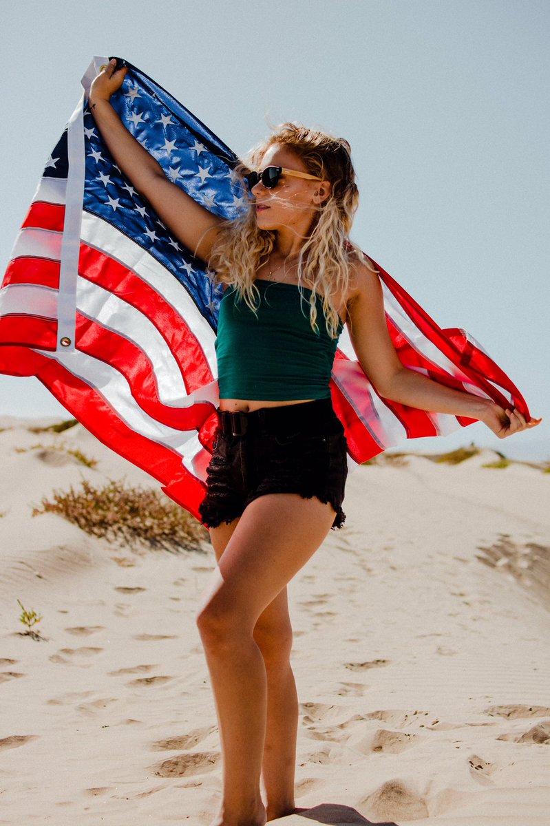 dontcrymedusa's tweet photo. These colors don’t run 🇺🇸 https://t.co/u8Ekw1jAhD