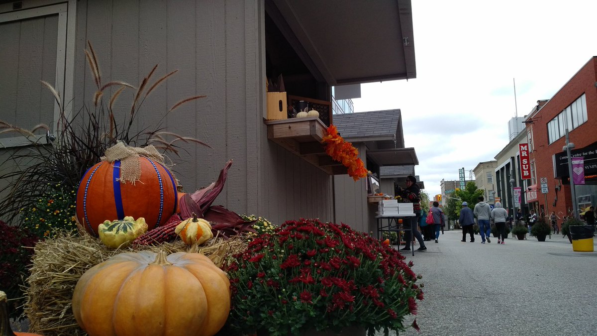 MiluzArt's tweet photo. #Oktoberfest Happy Thanksgiving, Canada #thanksgiving https://t.co/ASfDfbZWqx