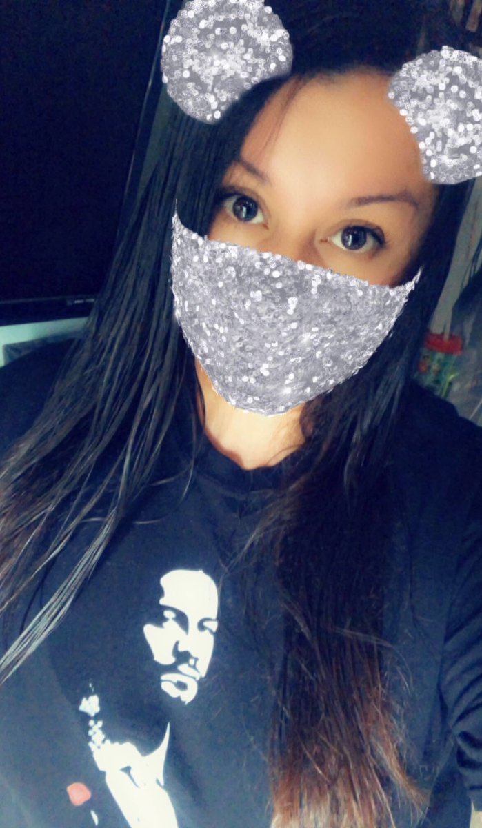 Susie_4186's tweet photo. Hi Roman!! #TheMerchandise https://t.co/i01UbI8cPa