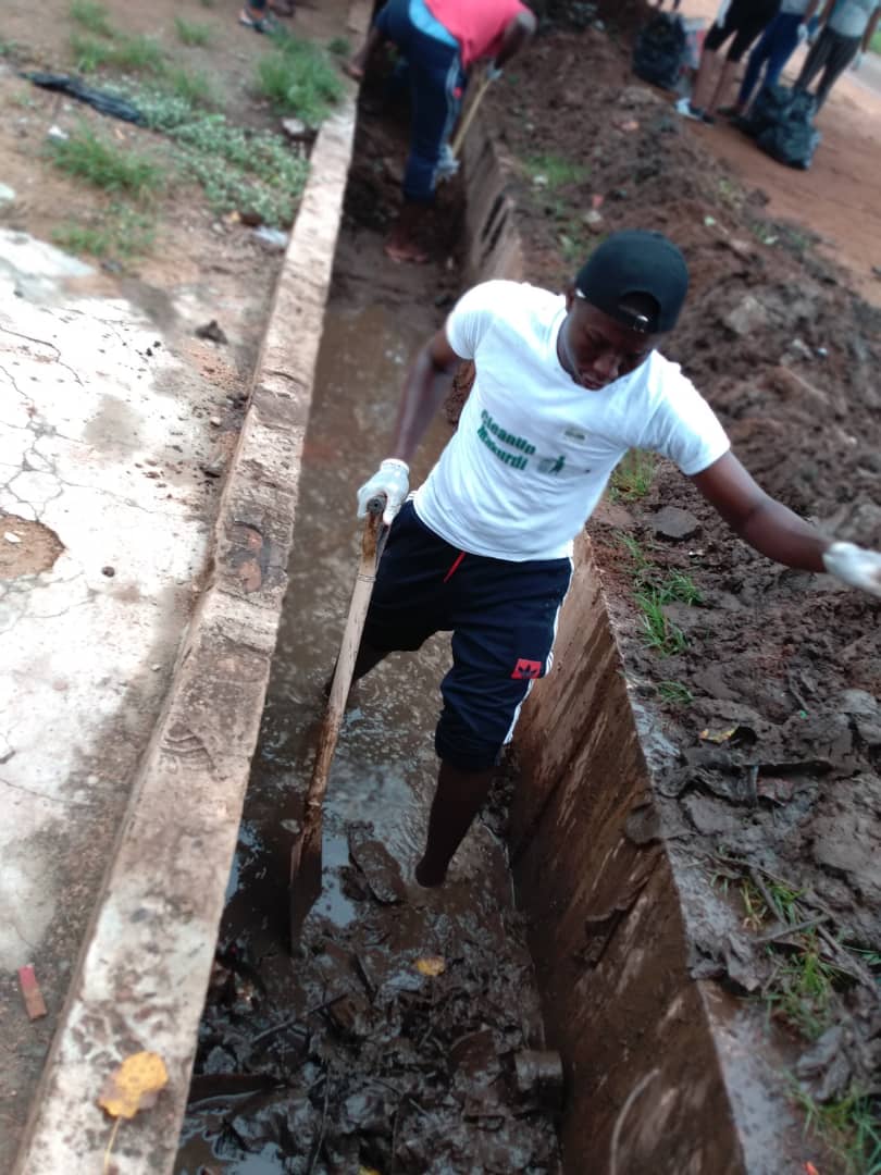 Otuvictor001's tweet photo. All about today
#GreenIndependenceCleanUp
#patriotism
#Makurdi
@acinigeria @DevTrainNg @houseofhilkiah @CyprianOrtese @P_wang2 https://t.co/xzYv1UD6lx