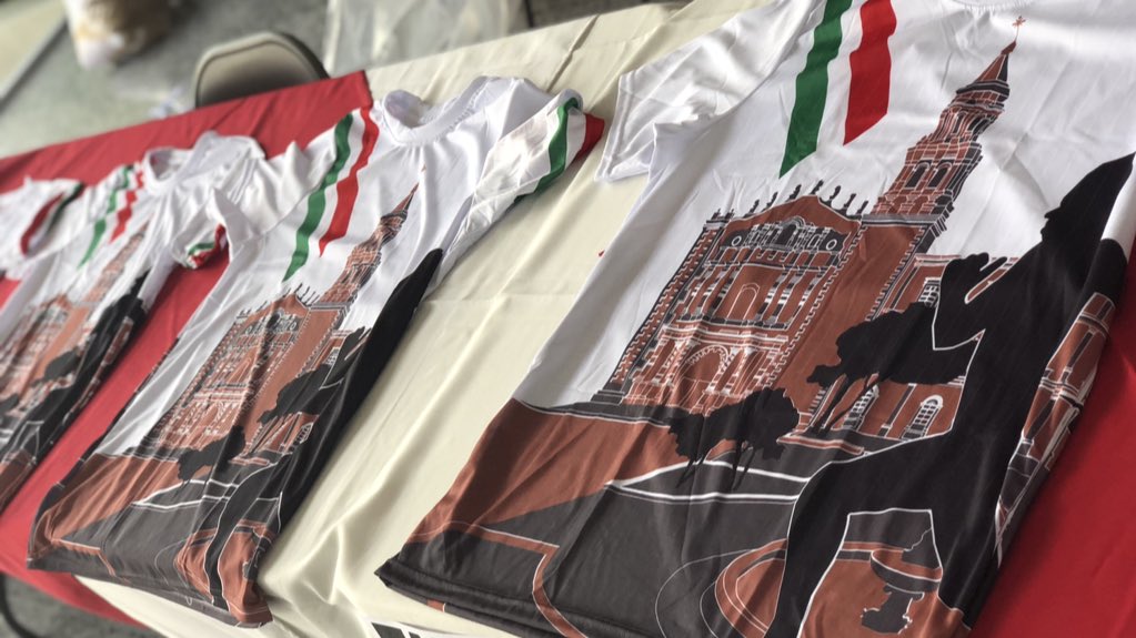 MartinJuarezC's tweet photo. Preparando los últimos detalles para la #3erCarreraDeIndependenciaM3 corre, trota, camina. Te esperamos!  #SLP #PRISLP https://t.co/sTa4G2jWZb