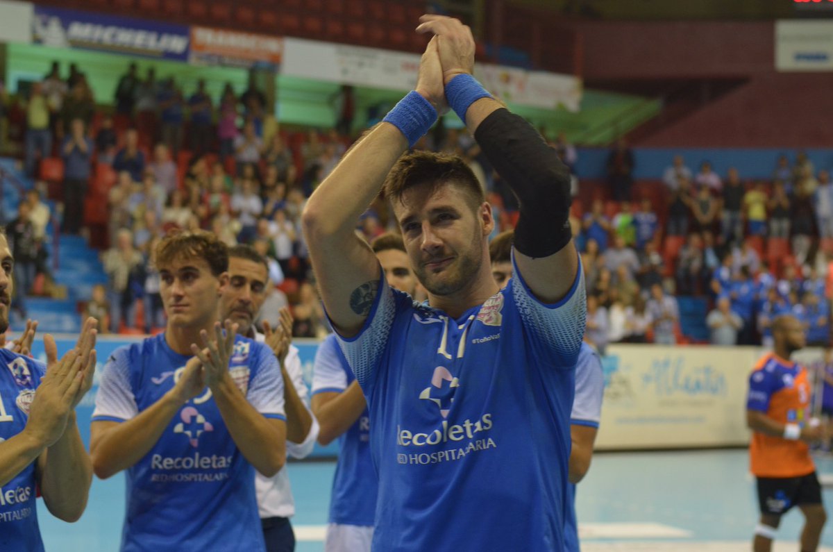 Se acaba la semana más dura en los 12 años que llevo practicando balonmano. Entre todos hicimos que acabara de la mejor forma posible dejándonos el corazón en la pista, no podía ser de otra manera.
¡Esta te la debíamos bigotes!