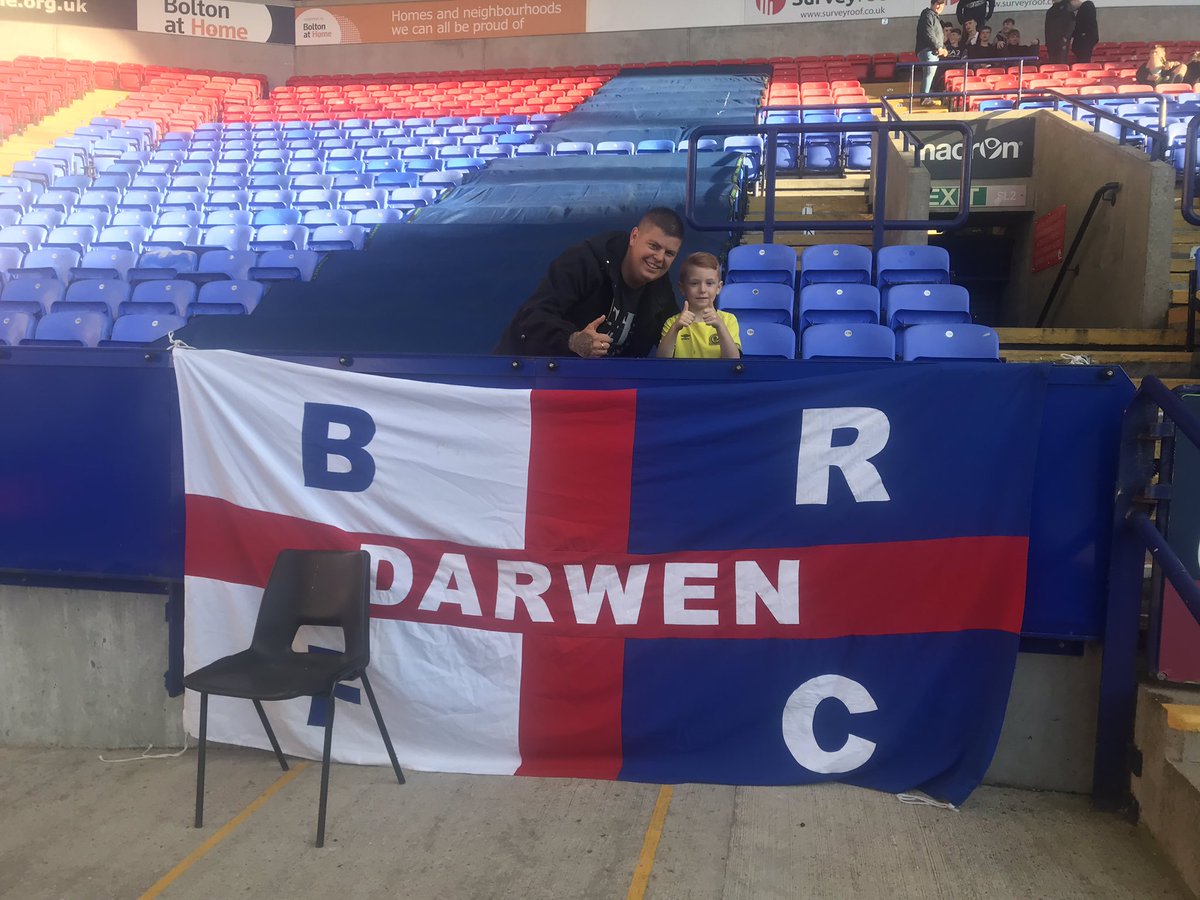davep5290's tweet photo. And thats the reason i pay £30 for my ticket £10 for ollie and didn’t go to the pub to watch it. Fantastic memories brilliant 🔵⚪️💙🔥🔥 #dackinattack #brfc #darwen #rovers https://t.co/z4QN7v69ov