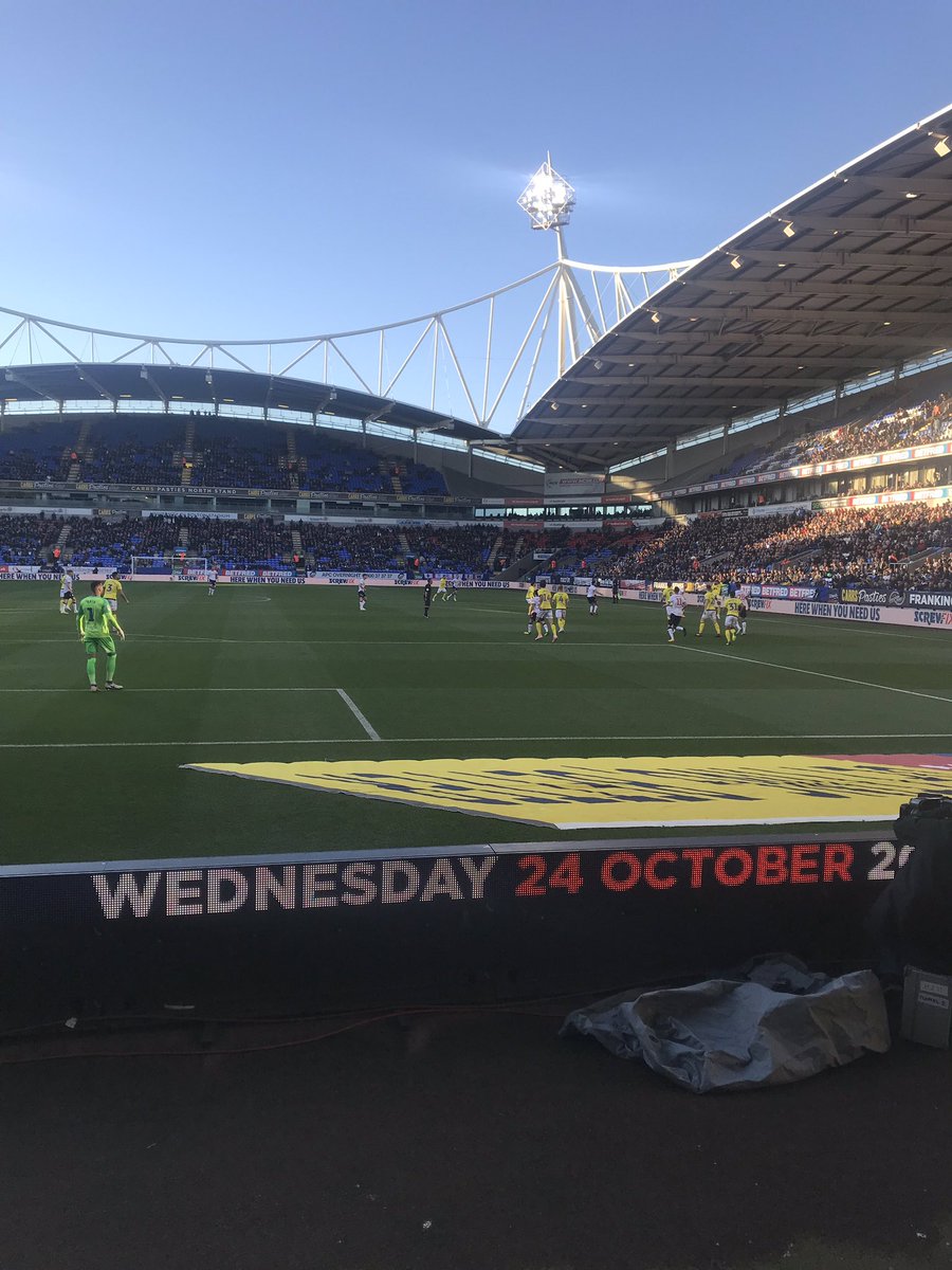 davep5290's tweet photo. And thats the reason i pay £30 for my ticket £10 for ollie and didn’t go to the pub to watch it. Fantastic memories brilliant 🔵⚪️💙🔥🔥 #dackinattack #brfc #darwen #rovers https://t.co/z4QN7v69ov