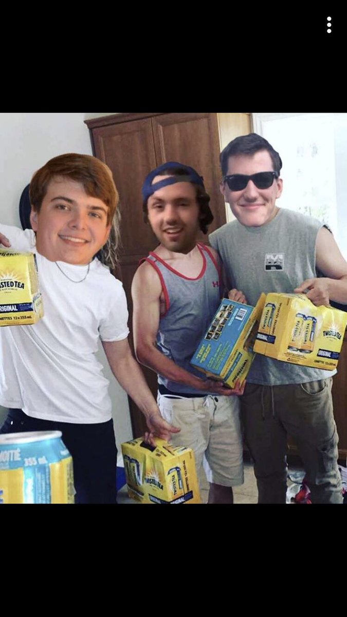walsh_robby's tweet photo. Out here gettin’ twisted and bleeding blue for gameday! #GrabATea #CatsByAMillion https://t.co/hFXEmyrQke