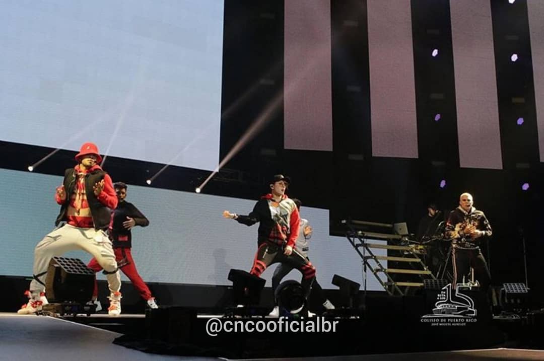 CNCOXPERRONI's tweet photo. Mais um pouco do show de ontem❤🔥
@CNCOmusic / @ColiseoPR @KQ105 Via feed Instagram 📷❤ #CNCO #CNCOwners #CNCOWorldTour #KQLive2018 https://t.co/73WQvTFNQ1