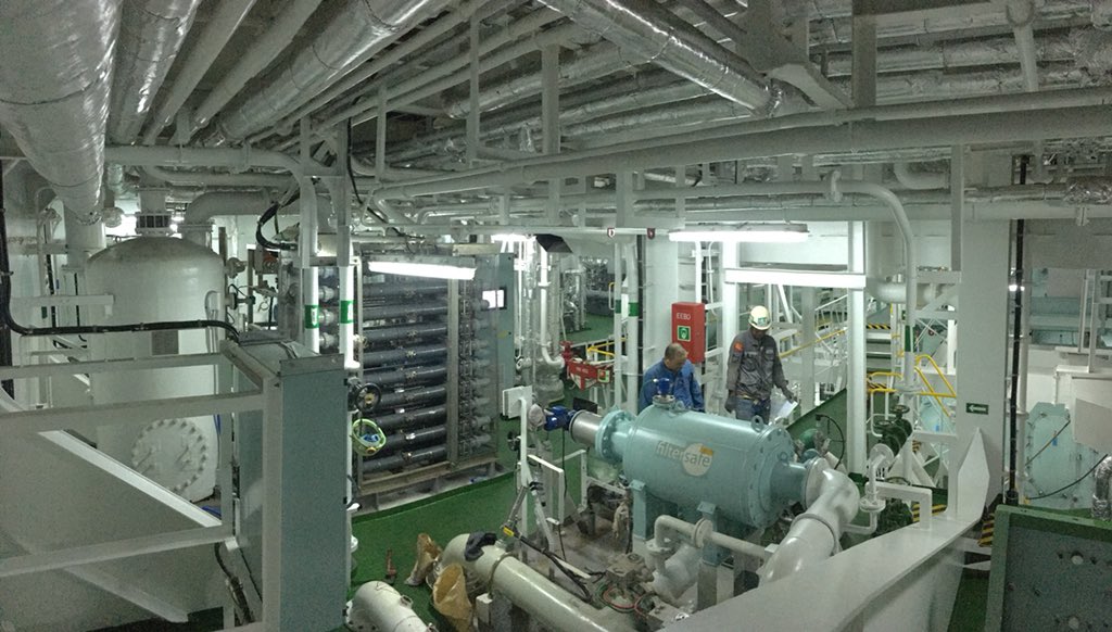 ballastwaterman's tweet photo. #hanjin #phil #ballastwater #aframax #treatment #electrochlorination #compact #philliphines #evoqua #water #treatment #seacure #bwms #apt One system for three line. Simple and easy to use https://t.co/Xa6MWqAiOZ