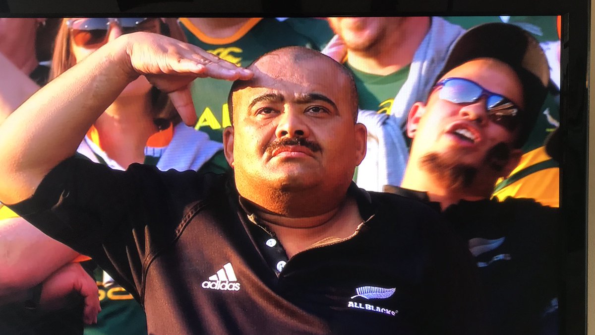 MightyQuinn801's tweet photo. Respect.
#AllBlackEverything #AllBlacks #ALLBLACKSxESPN #RSAvNZL #RugbyChampionship #Springbokgameday #gettinbiscuits https://t.co/rUmzmbEJyV