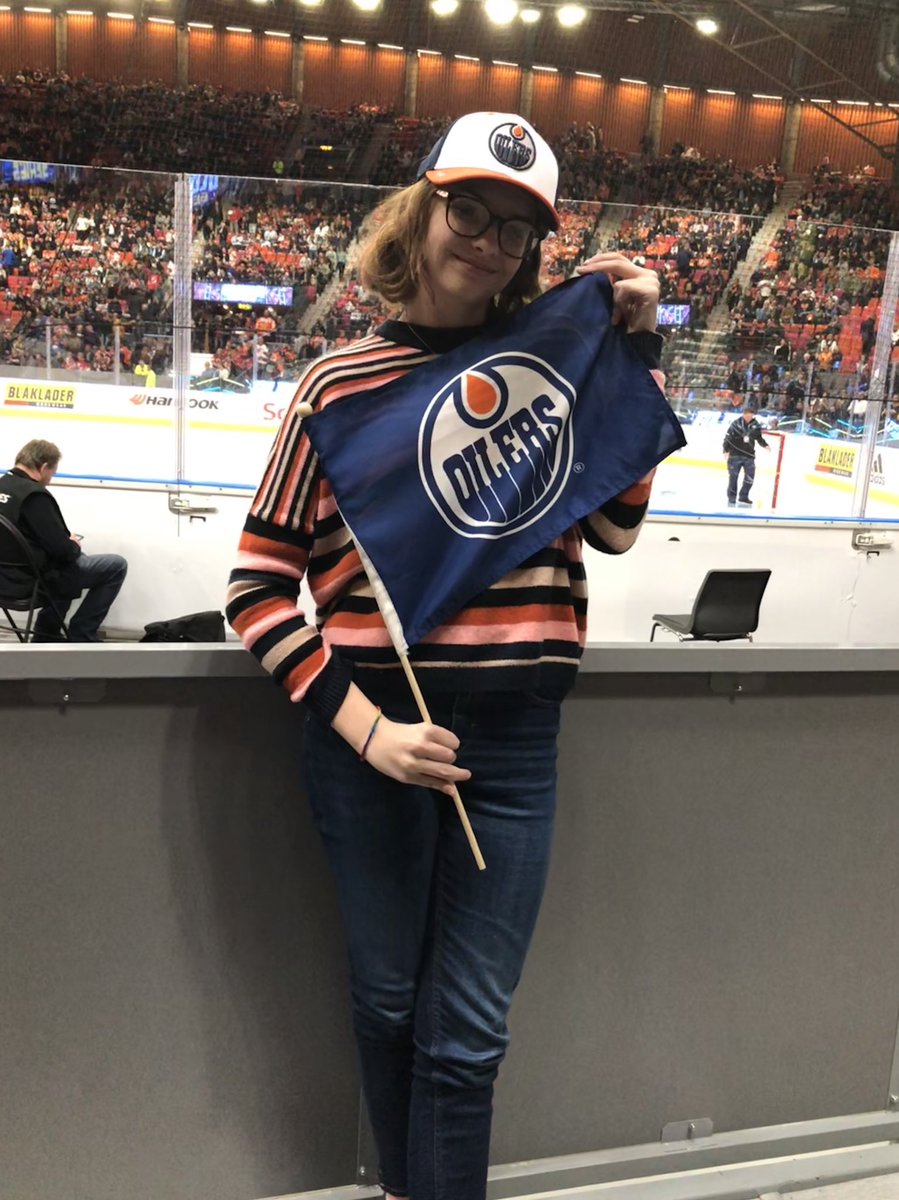 Madi4Change's tweet photo. #NHLGlobalSeries The Oilers lost but I’m still proud of all of them 🇨🇦❤️ @EdmontonOilers 💛 https://t.co/QtoJ88rp4w