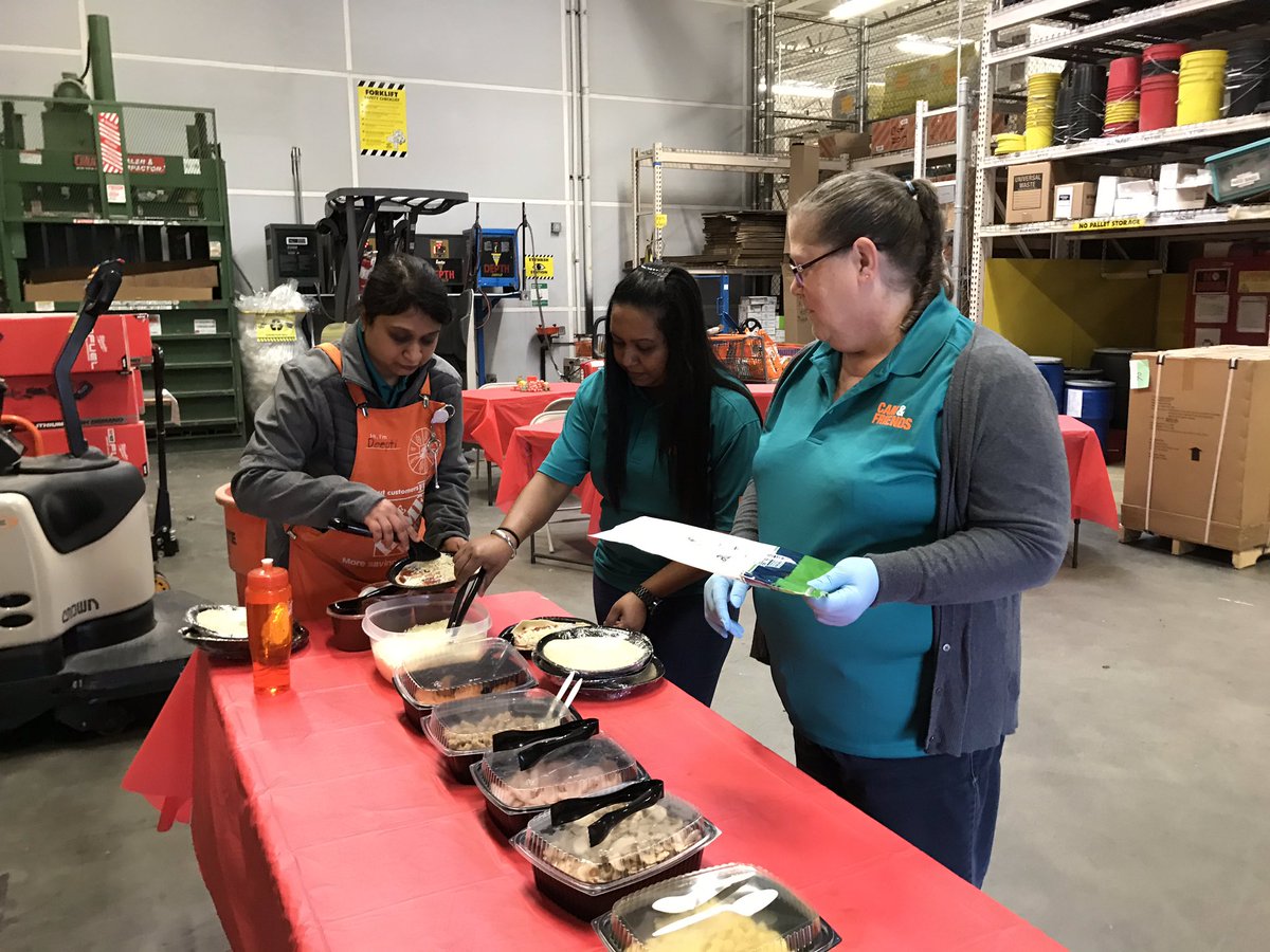 hammertime4705's tweet photo. CAM and Friends personal pizza celebration! This team is ready to take over the #1 spot in credit and Cashier Friendliness! #camandfriends #homedepot #pizzapizza #doublelayerpizza #alwayspizzatime https://t.co/NprxvF1xDG