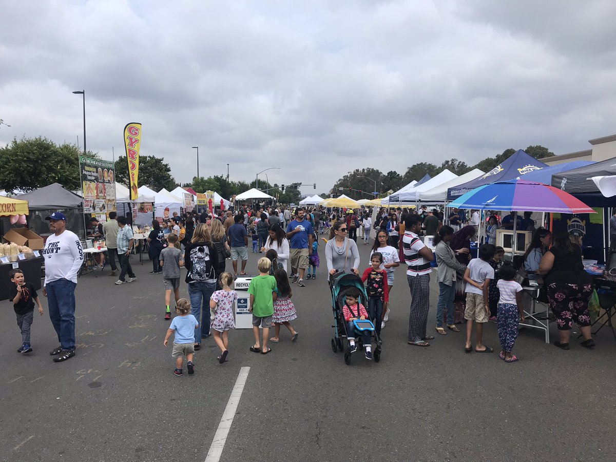 joepunsalan's tweet photo. Yes, we got horses! Come on out to the Mira Mesa Street Fair today from 10-5pm. Dancing, live music, games and of course our Marines! https://t.co/AG5XVMFbUh