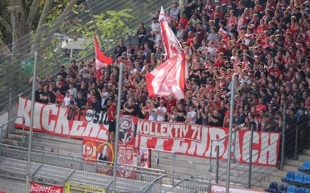 DieMeerrettch's tweet photo. Oh, Jungs war des schee, oh jungs war des schee,
und wenn ich dann nach Hause geh dann denk ich mir was war des schee un freu ich schon aufs nächste Mal oh Schorsch is des schee #nurderofc #svwofc #Derbysieger #DML15 https://t.co/1oKnM4NpoH
