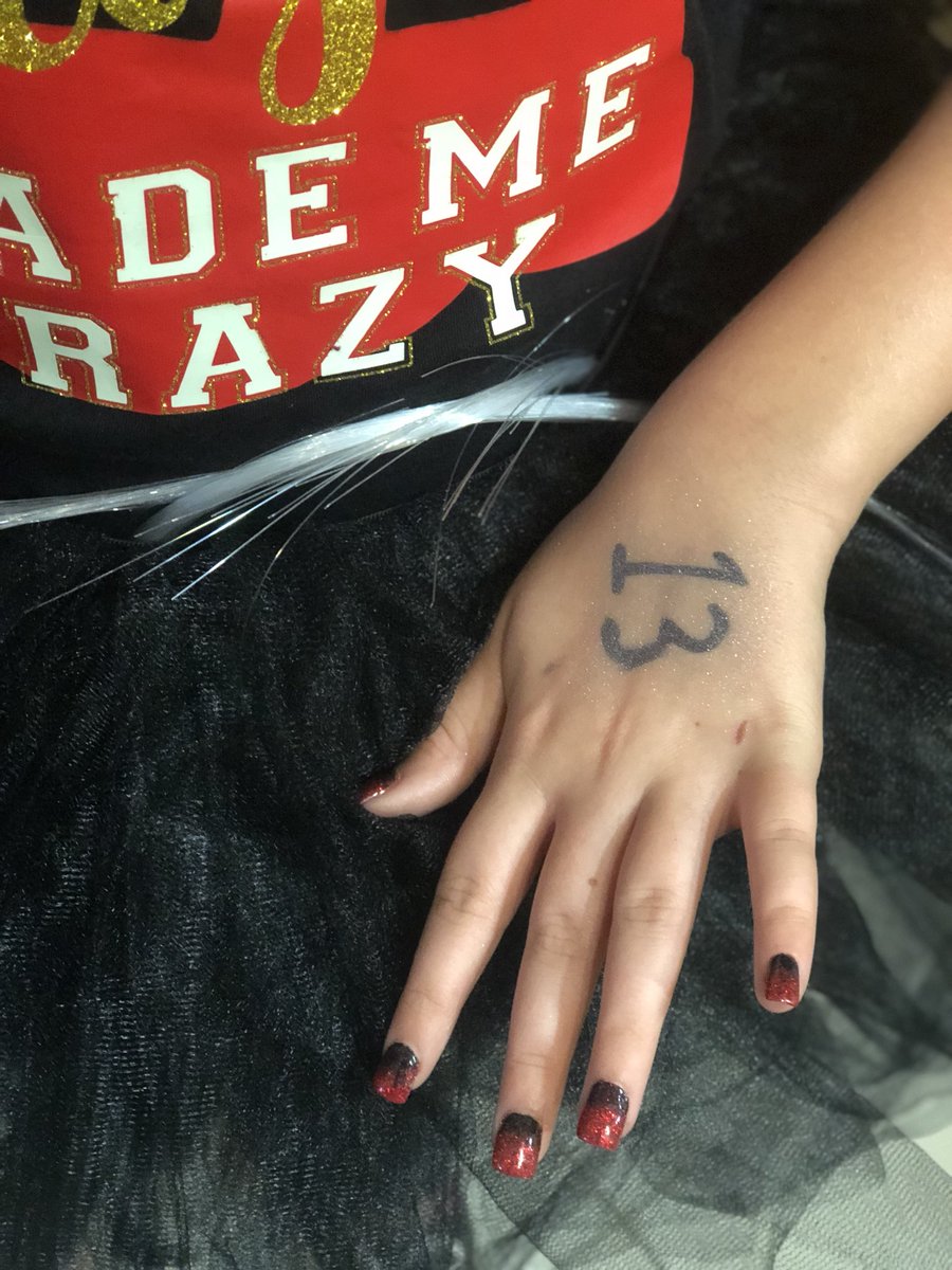 michelleskid's tweet image. #readyforit @taylornation13 @taylorswift13 headed to the #Reputationstadiumtour #taylorswift #taylornation! #mamaswift, this mama wants to meet you while my daughter meets your daughter!!