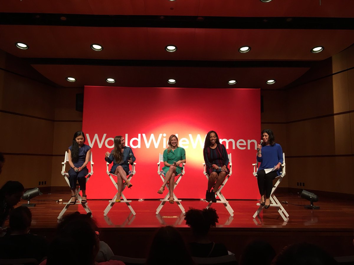 Check out the panels in the Career Mentoring Center! We listened to 5 women talk about their careers in Art & Entertainment. #GirlGoals #GirlPower #WWWfestival #girlsfest #girlsfestival #worldwidewomen