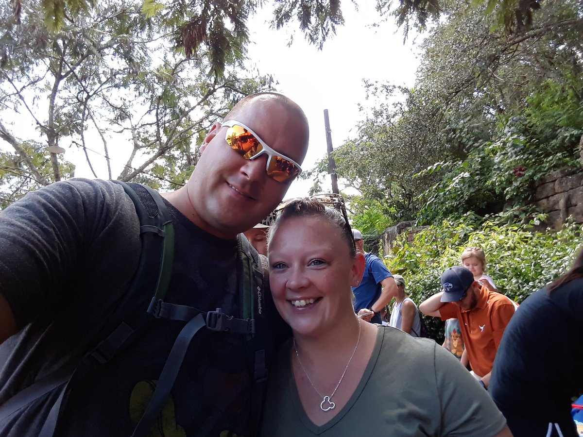 CMA603's tweet photo. When you forget your wifes 33rd  birthday and you're still married 1yr later....you make 34 big...DISNEY BIG! https://t.co/PQeMZ55Sll