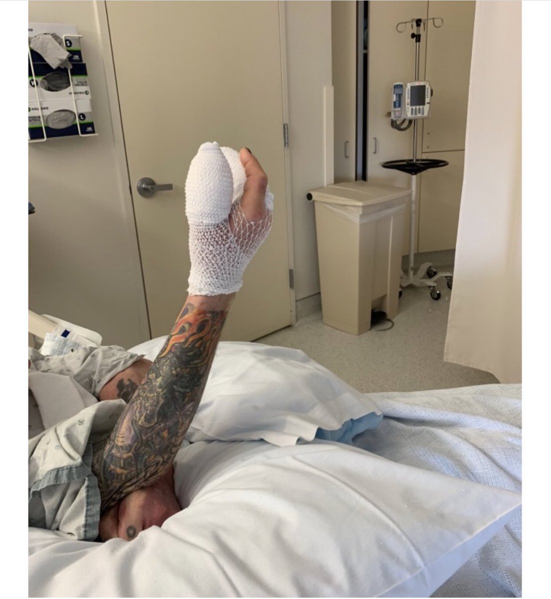 1077TheBone's tweet photo. 🚨#BoneBash18 POSTPONED DUE TO ILLNESS 🚨
.
.
Bone Bash 18 has been postponed to due to illness, as Ozzy is being treated for an infection which required last minute hand surgery. The show is rescheduled for Tuesday, October 16th and all tickets will be honored on the new date. https://t.co/UfOuamKrTJ