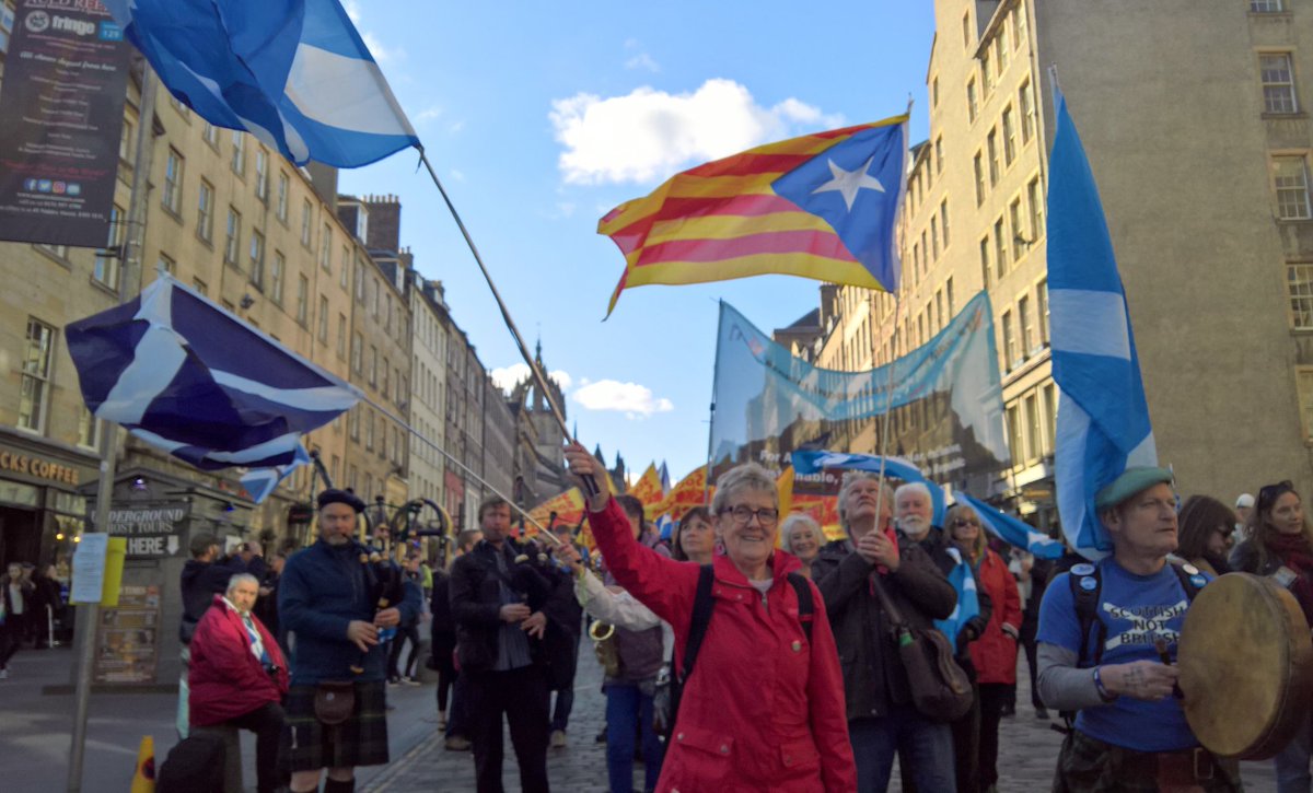 kuantancurls's tweet photo. Fabulous day with #YesKirrie and #YesForfar #AUOBEdinburgh
@marshpoll @gordonewan2 @InForfar https://t.co/ZdOFegS1OP