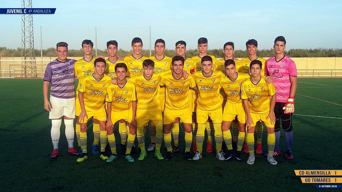 UD_Tomares's tweet photo. 📸 GALERIA | Unión Deportiva Tomares #Temp1819 ⚽️ https://t.co/51UVFZi5yf
