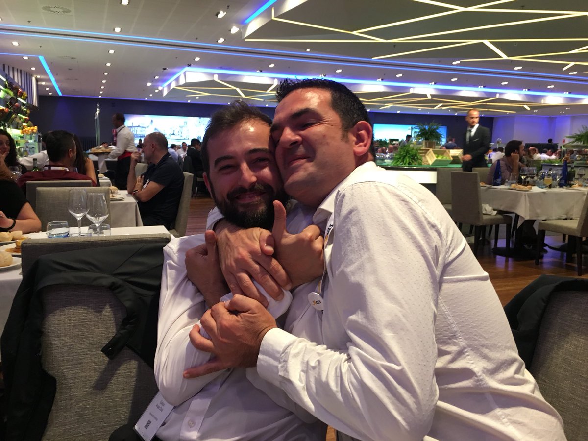 GLS464LLUIS's tweet photo. Y estamos tan agustito!!!!! Jajajajajaj  #SomosGLS https://t.co/cx7oswzpjJ