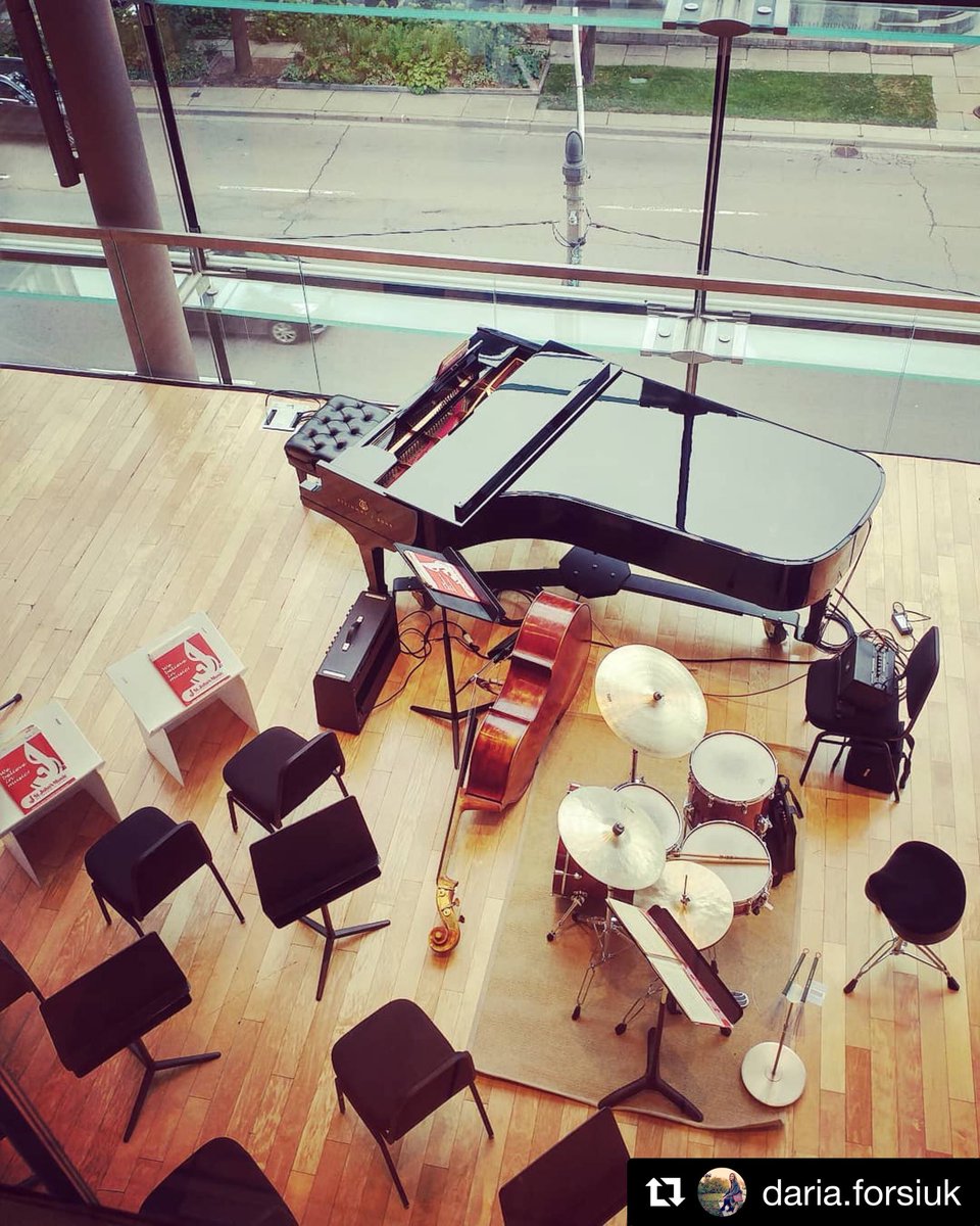 Thank you Daria! <a href="/daria/">Daria</a>.forsiuk 
In mood for some jazz. Realised that's exactly what I need to destress after work.
Thanks to uoft jazz ensemble, it's amazing what you guys did in just 3 weeks of rehearsals. So happy to be working in the heart of the city.