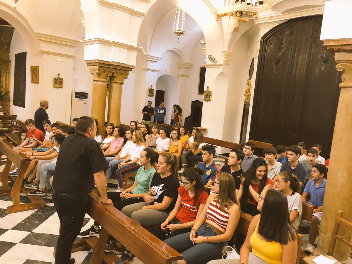 jmvcabra's tweet photo. Hoy comenzamos un nuevo curso. #tienesunfuturollenodeesperanza #JMV @JMVesp https://t.co/vx5bCxvLY2