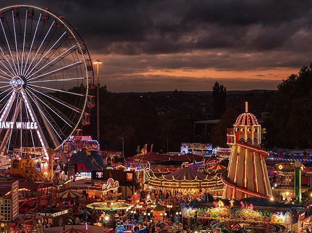 NottinghamPost's tweet photo. Repost from @whitefootphotography using @RepostRegramApp - First night of the fair :)
#traceywhitefoot #whitefootphotography #nottinghamshire #notts #goosefair #photography #funfair #goosefair2018 #sunset #mynottingham #ferriswheel #lovenotts #wearenotti… https://t.co/r1Wn6JFoo5 https://t.co/71NmlJklHr