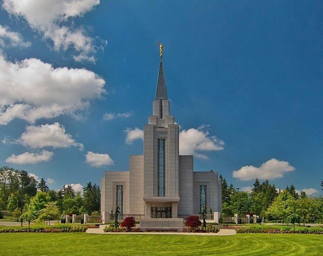 onetempleaday's tweet photo. Vancouver, British Columbia
PC: @church_of_jesus_christ_temples
#vancouvertemple #ldstemple #latterdaysaints #mormon #generalconference #ldstempleaday https://t.co/iQIwq06eSf https://t.co/AhdjQLLW6E
