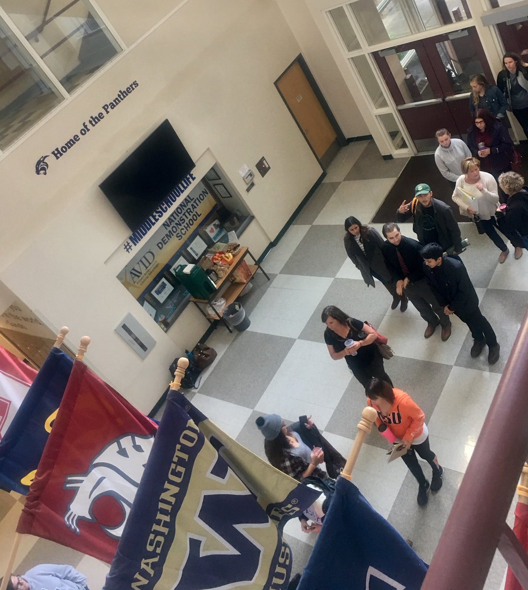 SalemKeizerAVID's tweet photo. What do you get when add 50 new AVID tutors+20 experienced tutors+over 2 dozen AVID teachers+4 fabulous tutor trainers+unlimited coffee donated by #starbucks ☕️ on a Saturday morning? 💯➕ ahh-mazing #AVIDTutorial systems! #AVIDisFamily #ThisIsAVID @AVIDOregon @salemkeizer https://t.co/DPv4QAfltc