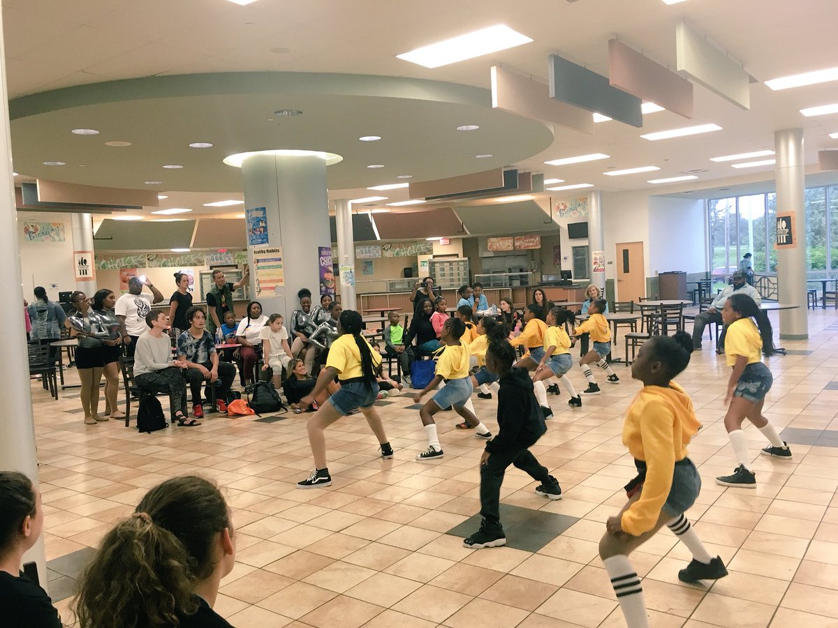 picasso_philly's tweet photo. #STEMcraft2018 dance party! L&amp;L Productions &amp; MoveMakers Philly bring it! https://t.co/d9j3cSmmMd
