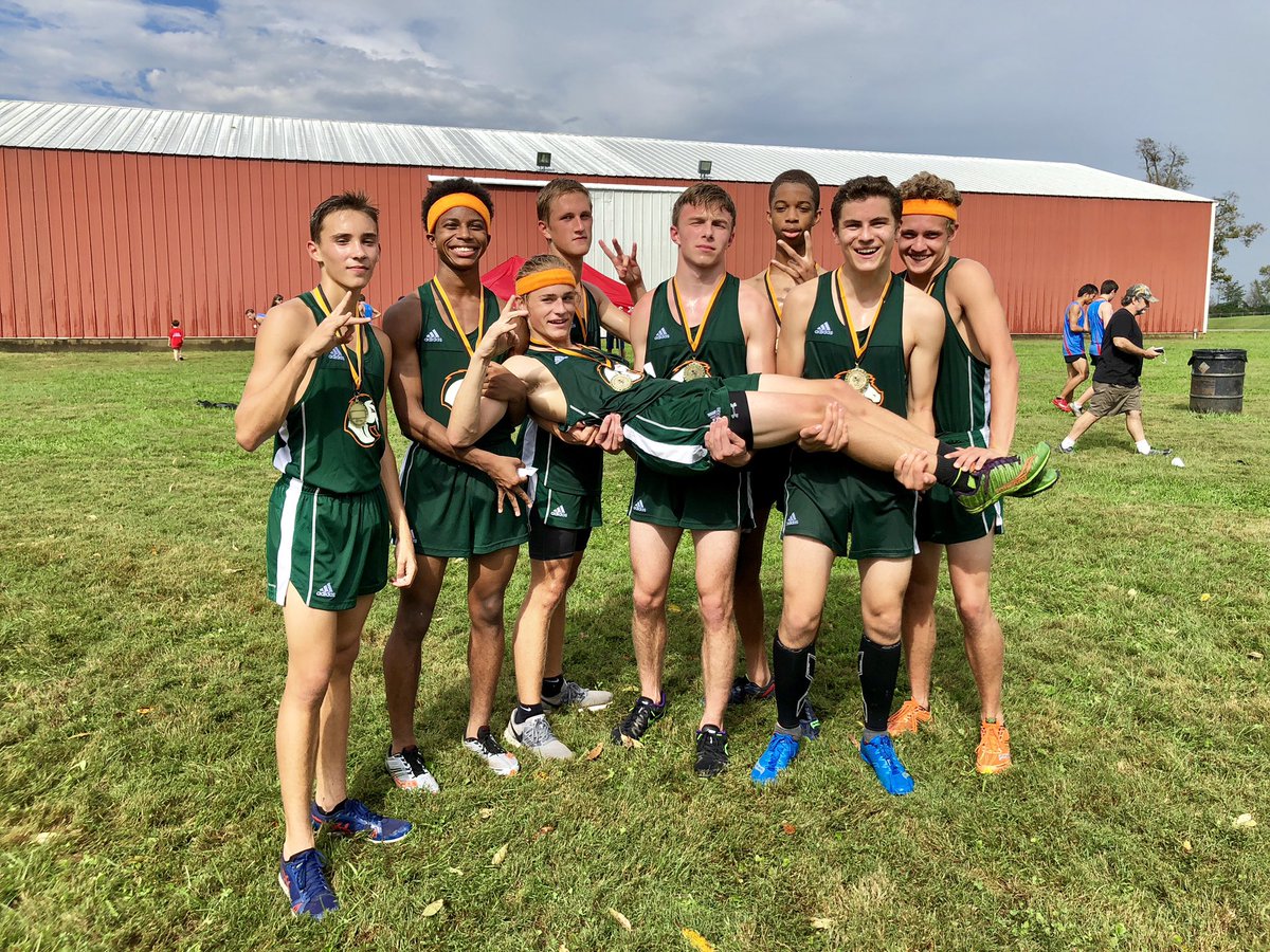 FDHS_XCountry's tweet photo. Boys:
Levi- 3rd
Jayden- 5th
Evan- 6th
Jalen- 13th
AJ- 15th
Christian- 22nd
Alex- 23rd
Kaeden- 24th
Carson- 32nd
Ethan- 36th
Zen- 40th https://t.co/RPAcX6ppgm