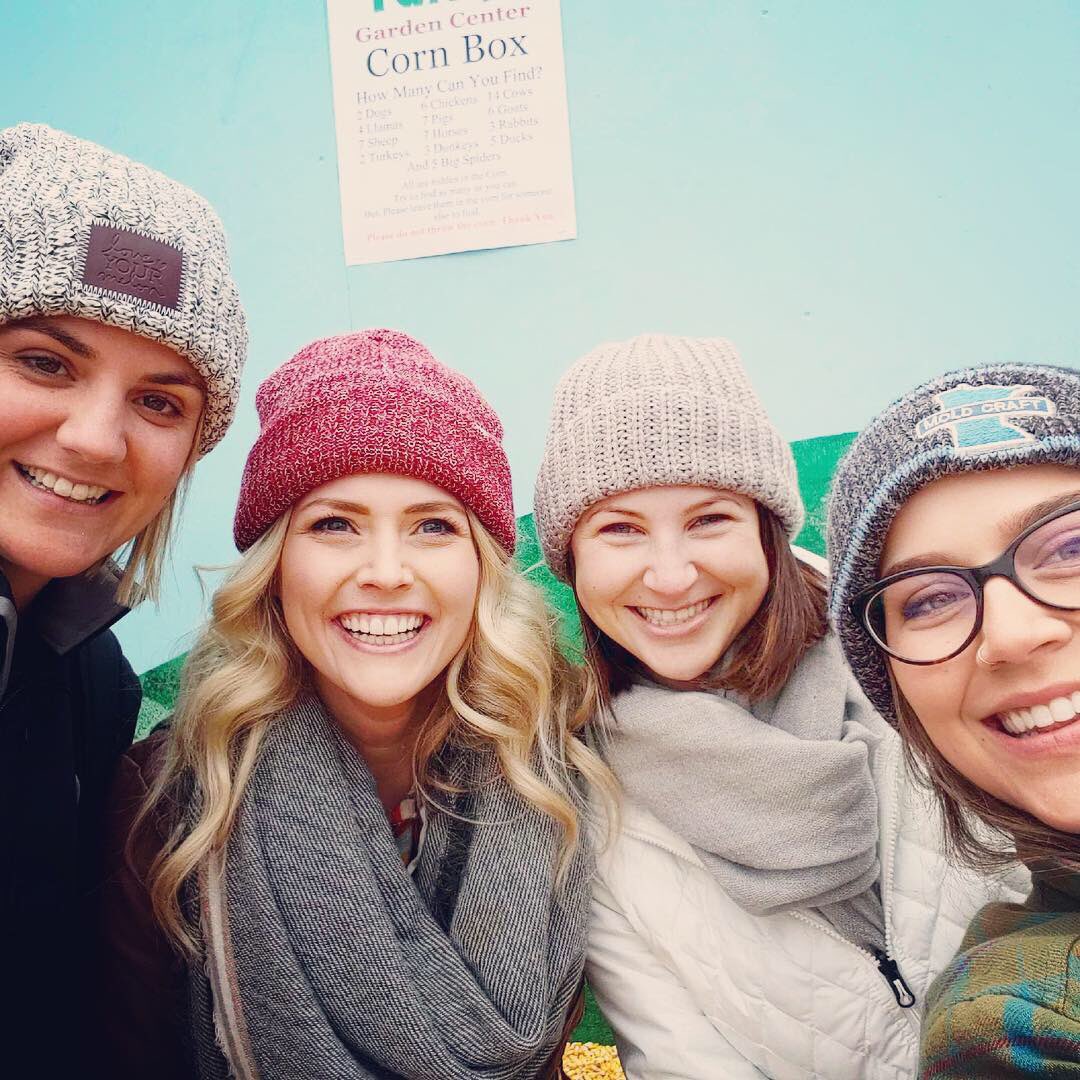 BrittanyFalkers's tweet photo. Sometimes you just have to jump in the #cornbox with the kids! Such a fun fall day at Waldoch Farms. 
#fallthings #pumpkinpatch #cornmaze #minnesota #friendsarefamily https://t.co/7PWI9YSytH