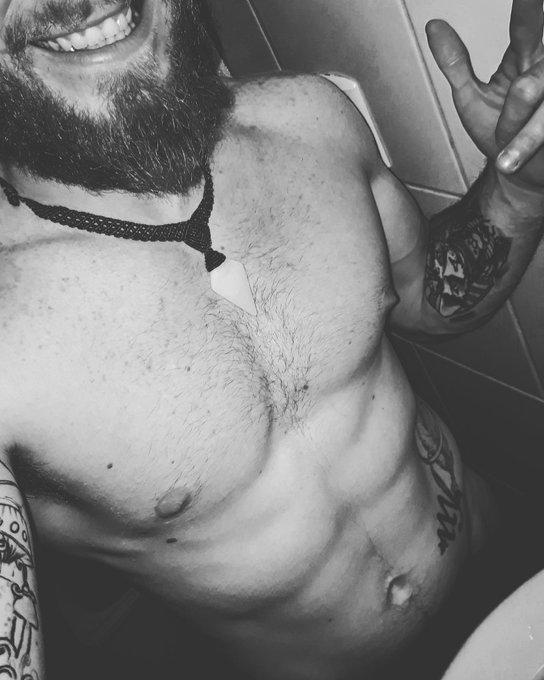 King 😈 https://t.co/fYzzgdZiYx<a href="/tag/x"class="tags"><span>#x</span></a><a href="/tag/riptwitter"class="tags"><span>#riptwitter</span></a><a href="/tag/elonmusk"class="tags"><span>#elonmusk</span></a><a href="/tag/twitterbird"class="tags"><span>#twitterbird</span></a>