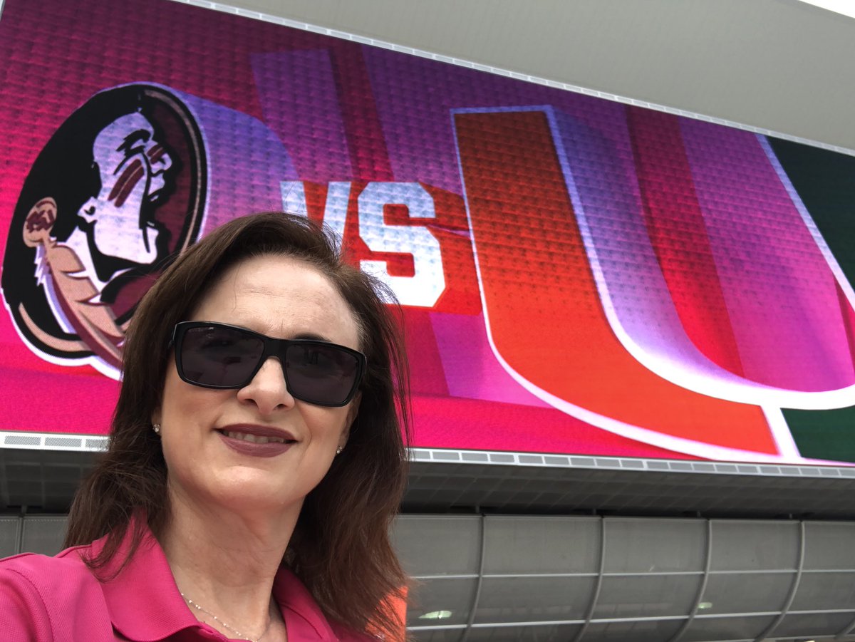 atperez_md's tweet photo. #UMPinkGame @SylvesterCancer Flag ceremony and game in honor of breast cancer survivors! https://t.co/mkVnTekm34