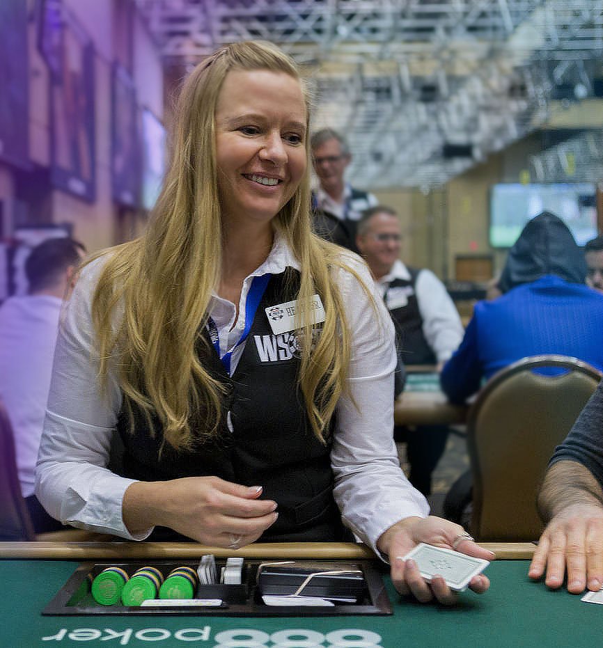PokrLeagNations's tweet photo. Congratulations to Heather Alcorn for her deep run at Event #8: $400 No-Limit Hold'em Monster Stack at the #WSOP Circuit - @HorseshoeSI. Heather cashed 4th/417 entrants and earned $10,150! What a “Monster” win! 🔥

#PLONProud #PLONStrong #MoreWomen #poker #wsopc https://t.co/jbiMeraUqX