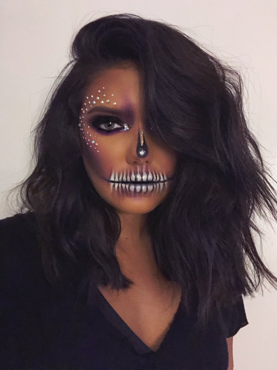 kelseykinsman's tweet photo. spooky szn☠️😈 https://t.co/9G84Rp34XL