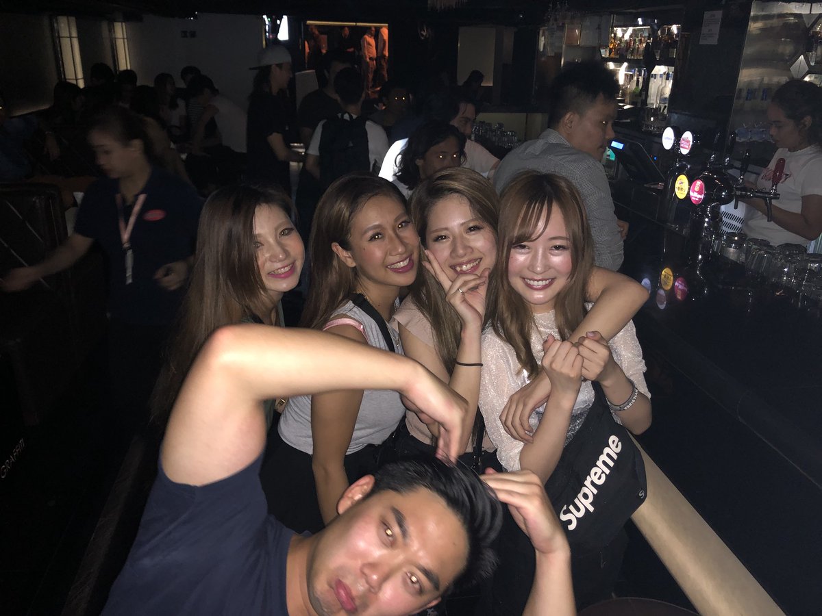 aichon_s2's tweet photo. hongkong🇭🇰
たまたま香港にいたかなこと少し
会えてよかった😋❤️❤️ https://t.co/hWpEPuF8la