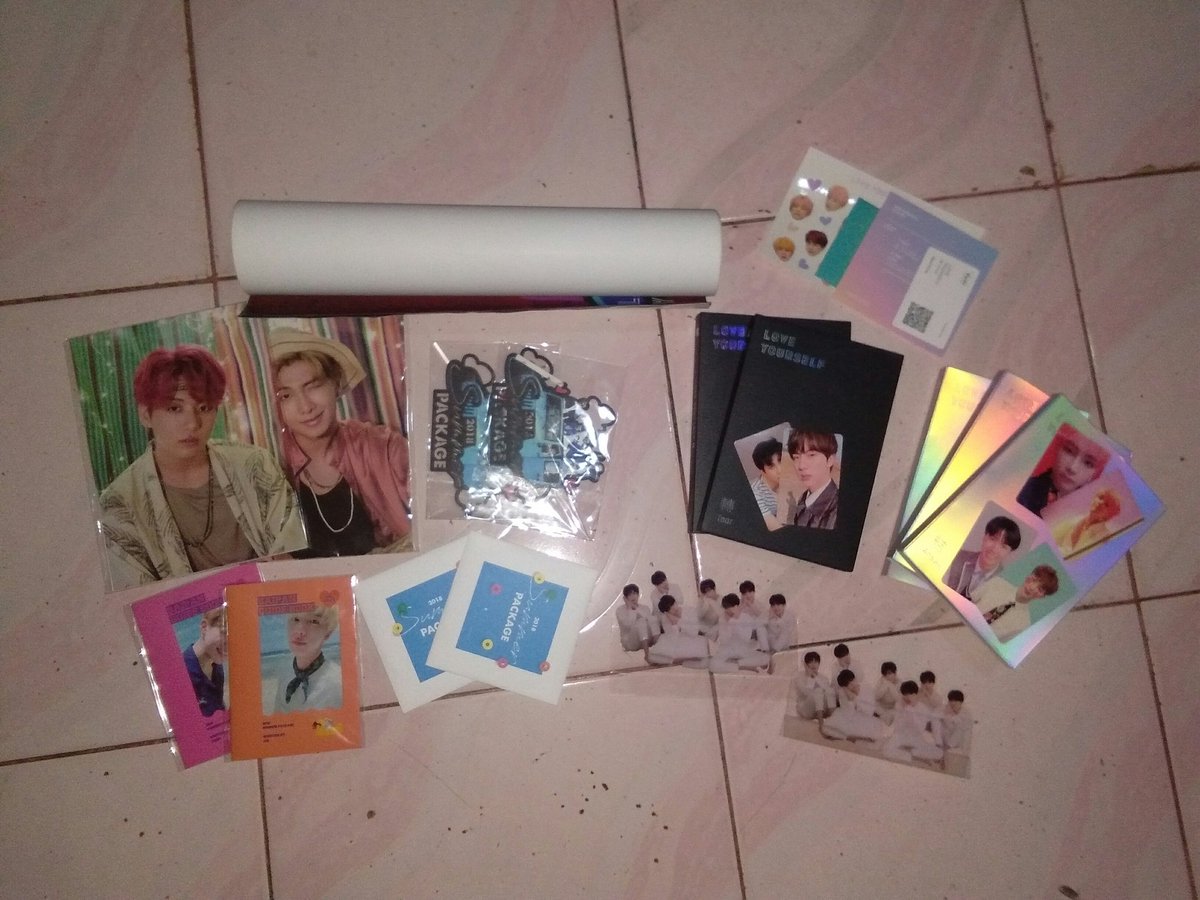 ksquareph's tweet photo. RT HELP! 🇵🇭
[#KSquarePHUpdates]
!ONHAND BTS OFFICIAL ITEMS!
>Check this thread for individual pictures and price< https://t.co/v88WvQQXJU