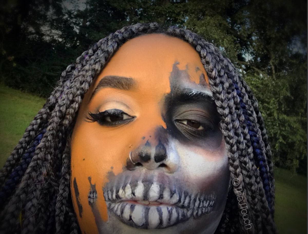 TheCurlyFroGirl's tweet photo. This was my first attempt at Skull Glam 😊 #TheJTouch #halloweenmakeup https://t.co/MBUhCdYYhX
