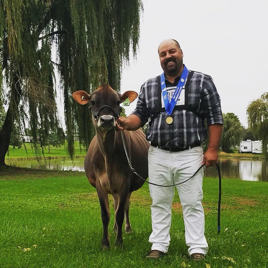 Arethusa Fizz Callie. Dam: Comet EX95, Veronica EX97
1st summer yearling, Reserve JC Jersey