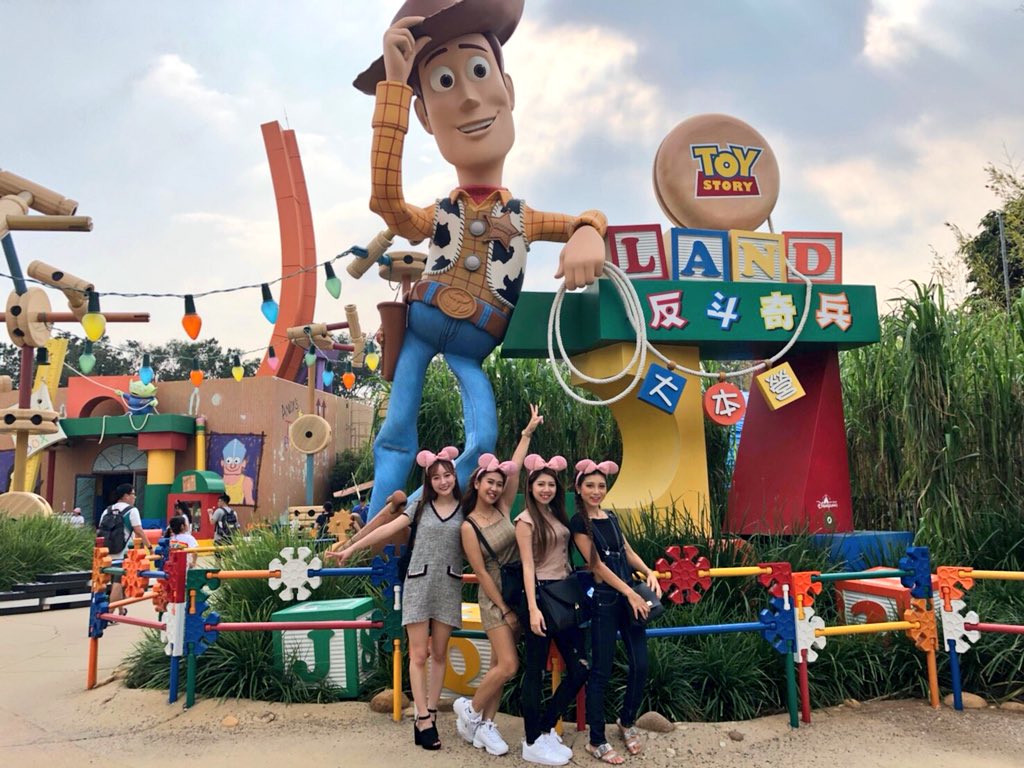 aichon_s2's tweet photo. 香港ディズニー🇭🇰🐭🏰🌟 https://t.co/VrxQijmvDl