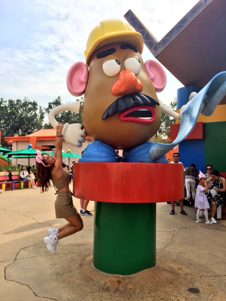 aichon_s2's tweet photo. 香港ディズニー🇭🇰🐭🏰🌟 https://t.co/VrxQijmvDl