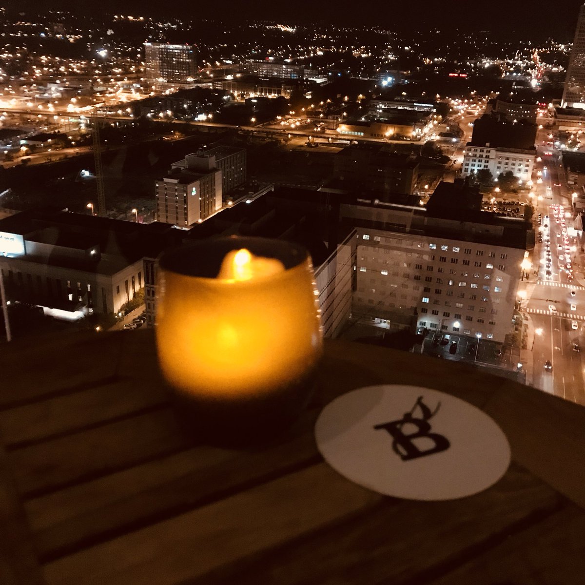 VikramGopal85's tweet photo. Unofficial after party of #NashvilleWhiskeyFestival at @bourbonsky Nashville @jwmarriottnash  #NashvilleWhiskeyFestival 🍺 https://t.co/54lmwcpiGl